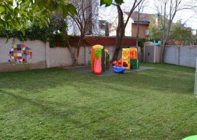 Realización de jardín en guardería de Hortaleza